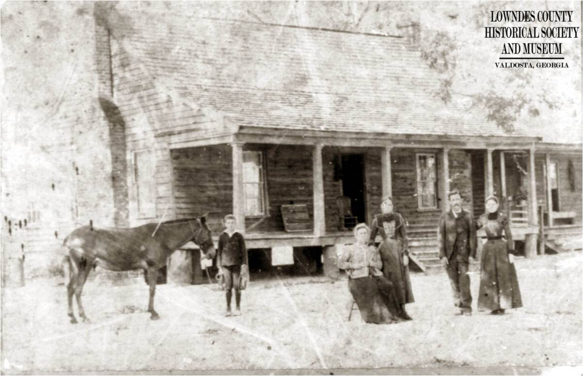 Early home that would have been typical of early Lowndes settlers