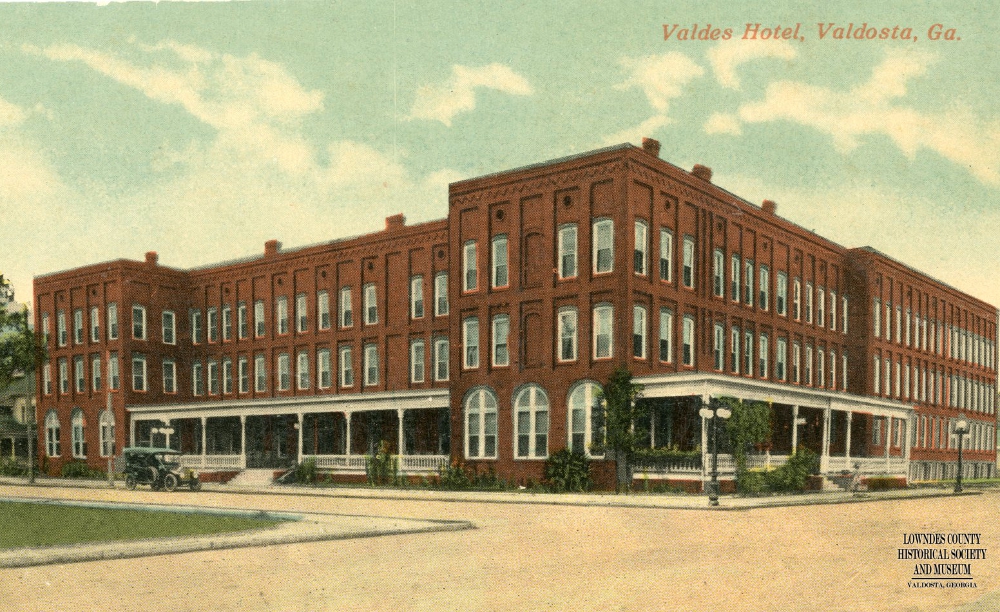 The Valdes Hotel, formerly located on Hill Avenue