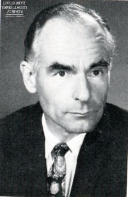 Morrow, Dr William 1969 Pinecone