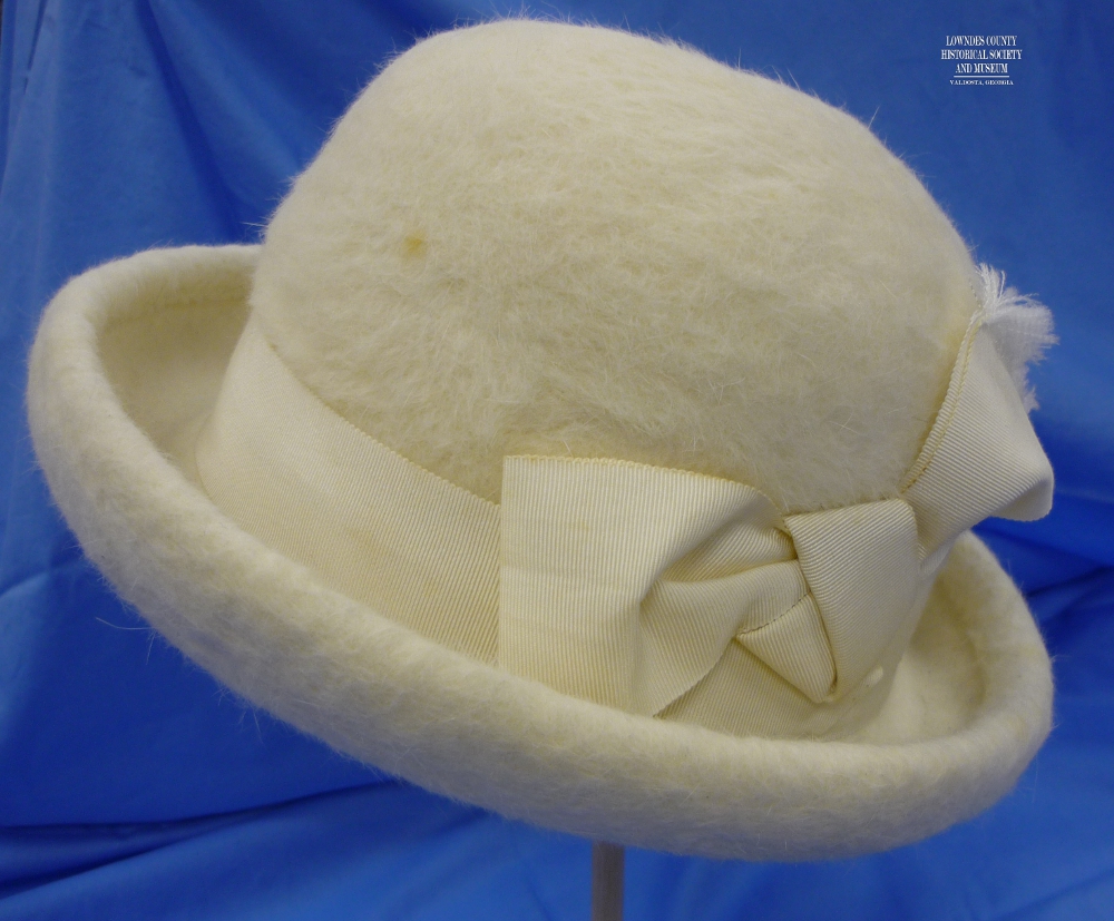 Vintage 1960s Bucket Hat with High Crown Off White Felt Josee Montreal -  Ruby Lane